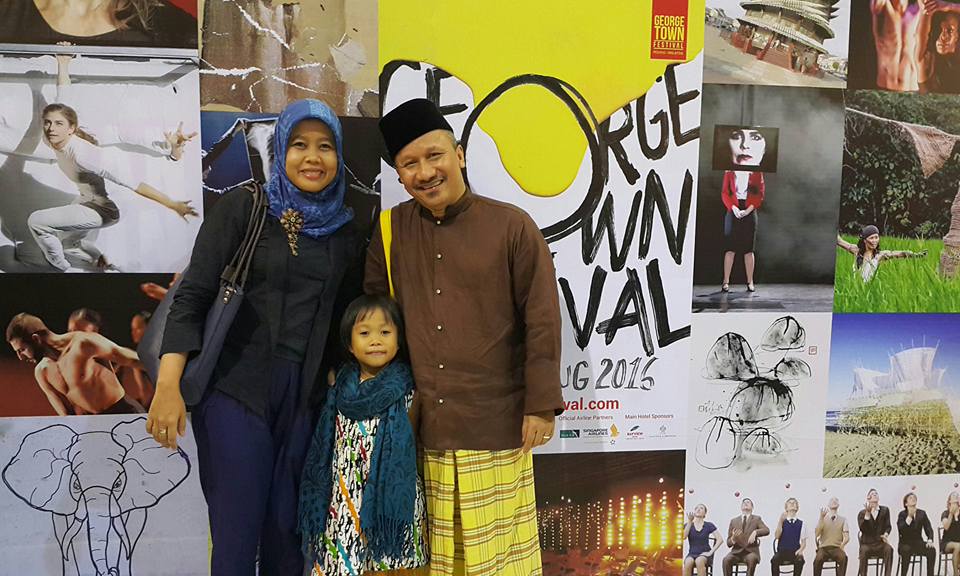 Joe Sidek: Beneath the songkok